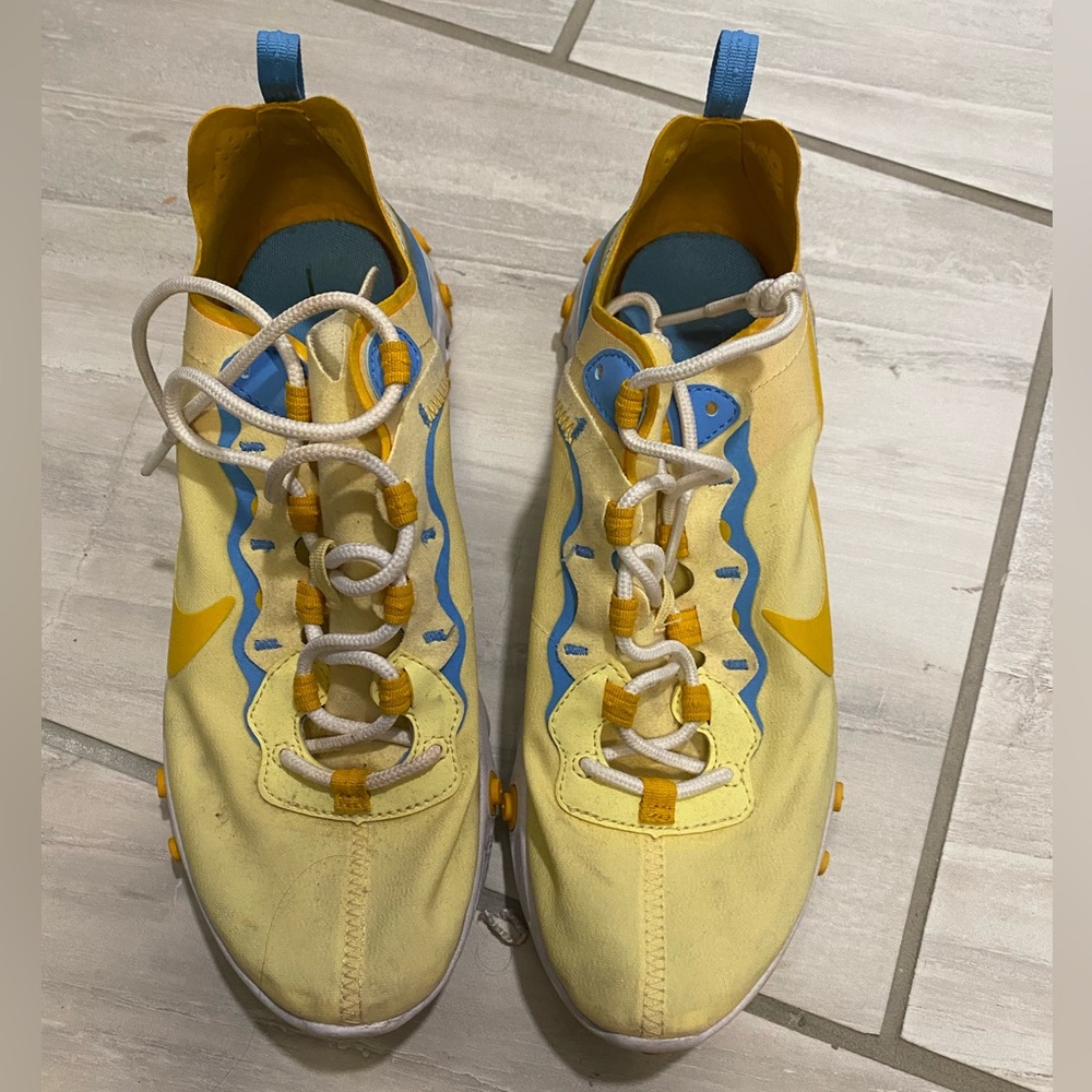 Nike Size 9 Yellow